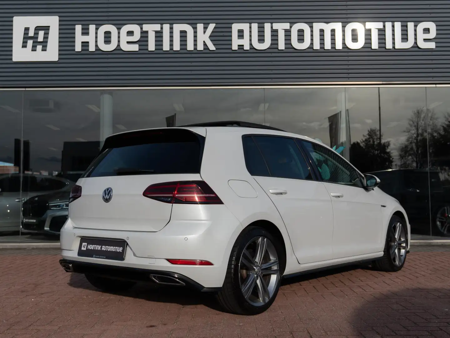 Volkswagen Golf 1.4 TSI Highline Business R | Pano | Digital dash Bianco - 2