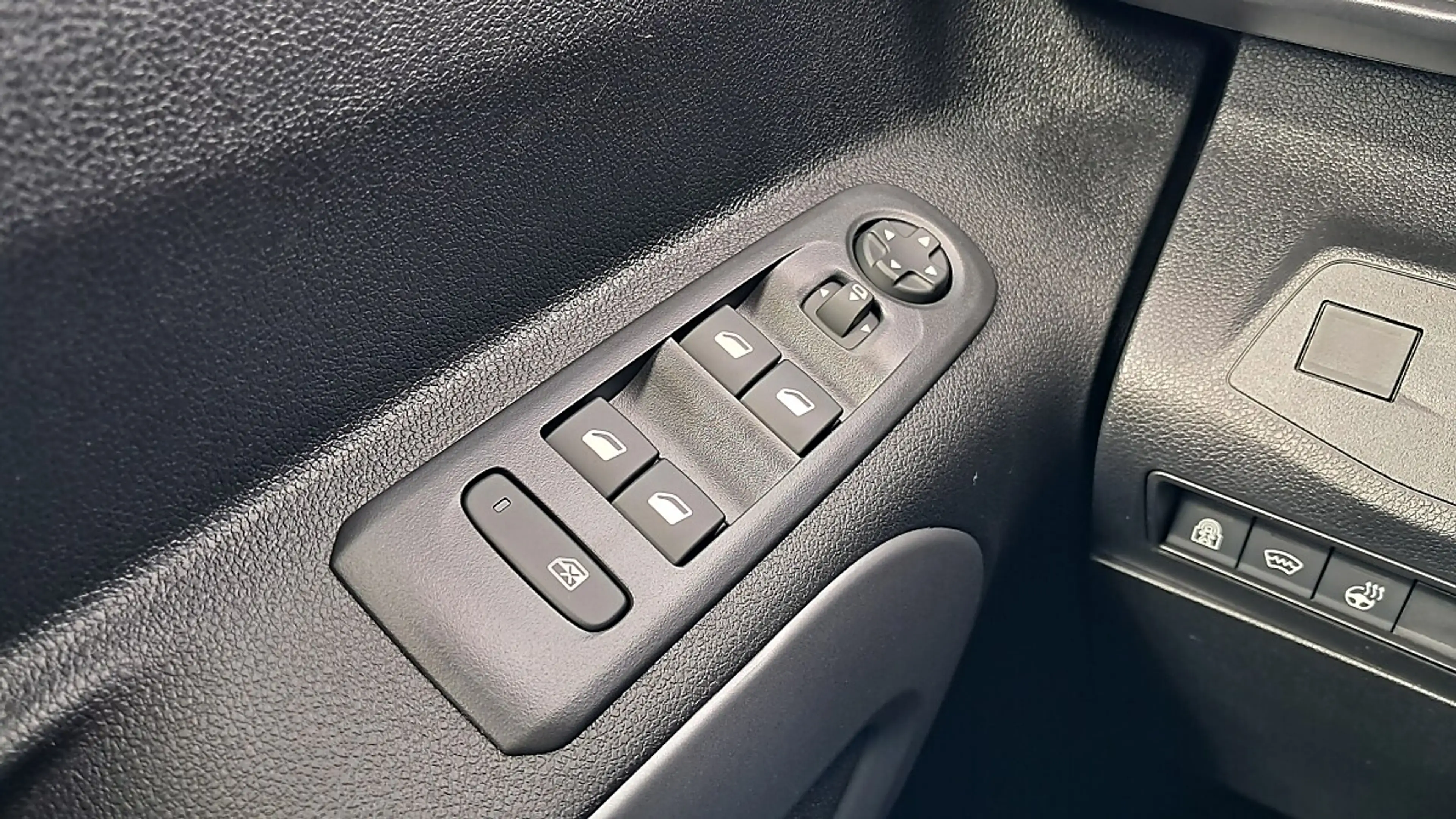 Opel Combo 1.5 Diesel XL GS Aut. — photo 15