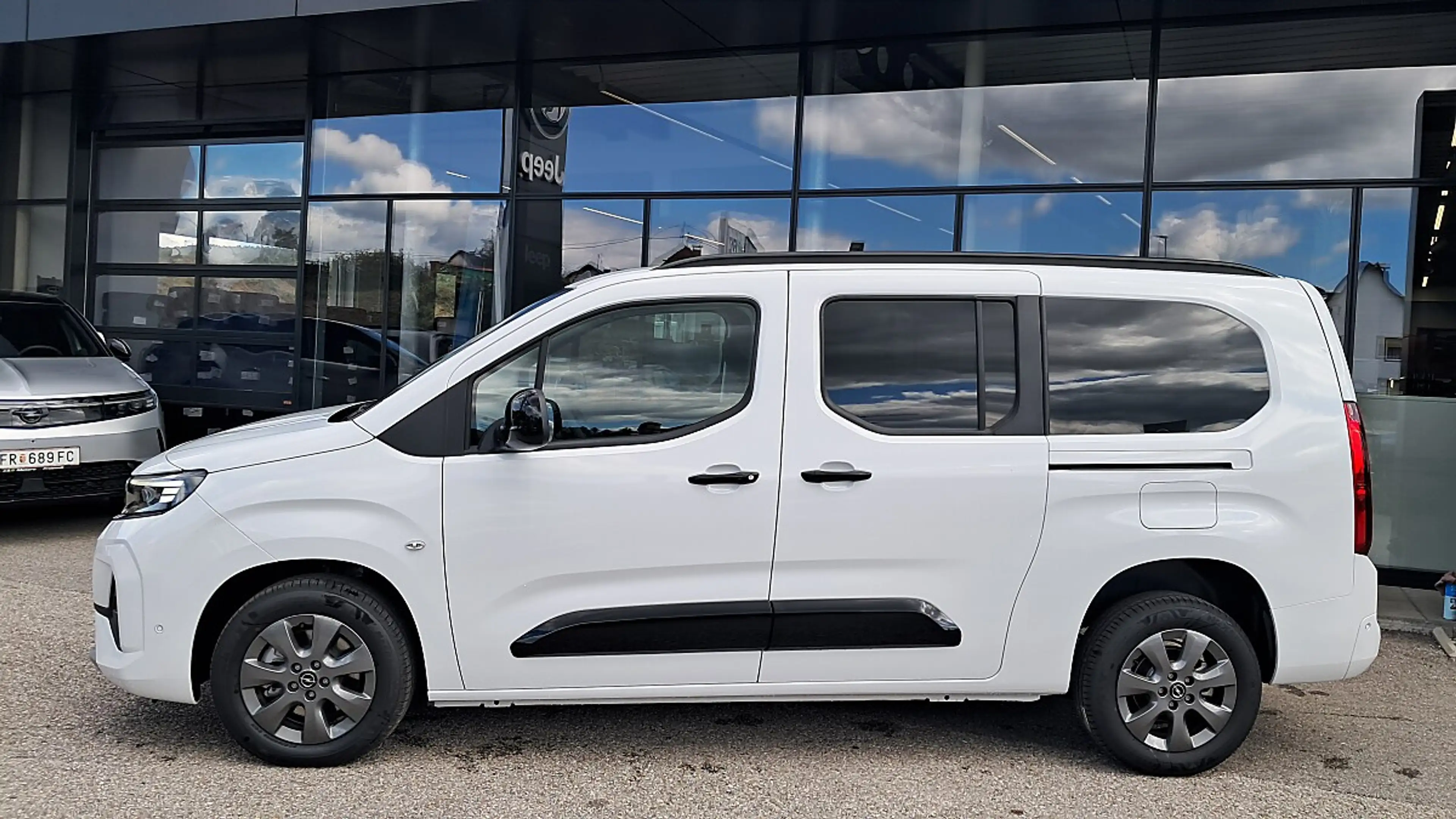 Opel Combo 1.5 Diesel XL GS Aut. — photo 3