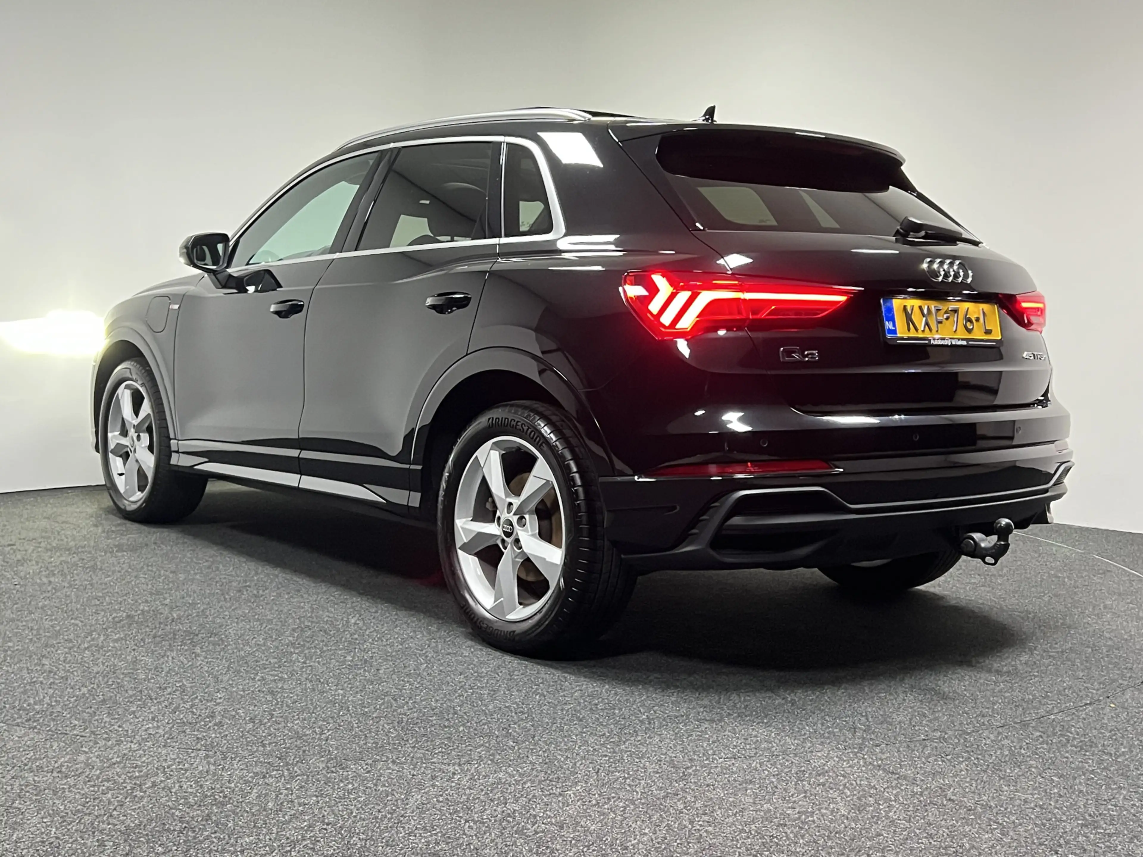 Audi Q3 45 TFSI e S edition | TREKHAAK | PANO | NAVI | KEY — photo 8
