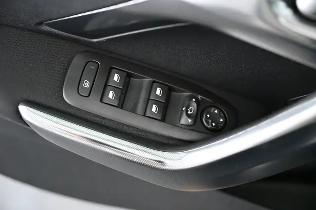Peugeot 2008 view 27