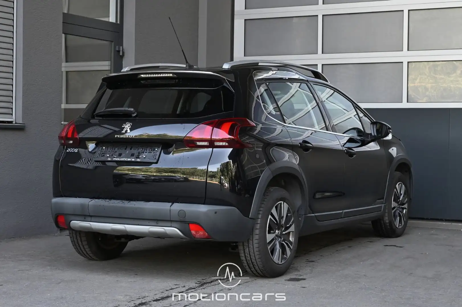 Peugeot 2008 1.2 16V PureTech 82 Allure Pickerl NEU Schwarz - 2