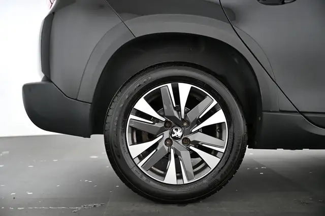 Peugeot 2008 view 16