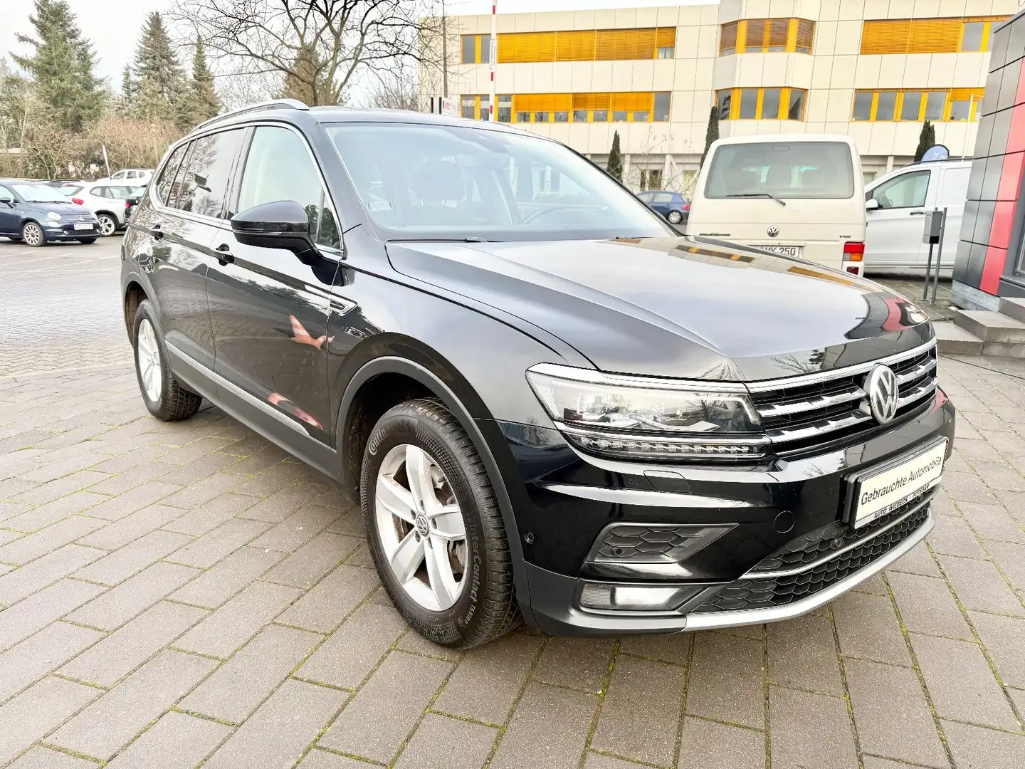 Volkswagen Tiguan Allspace Automatik,Navi,LED,HeadUp, Noir - 2