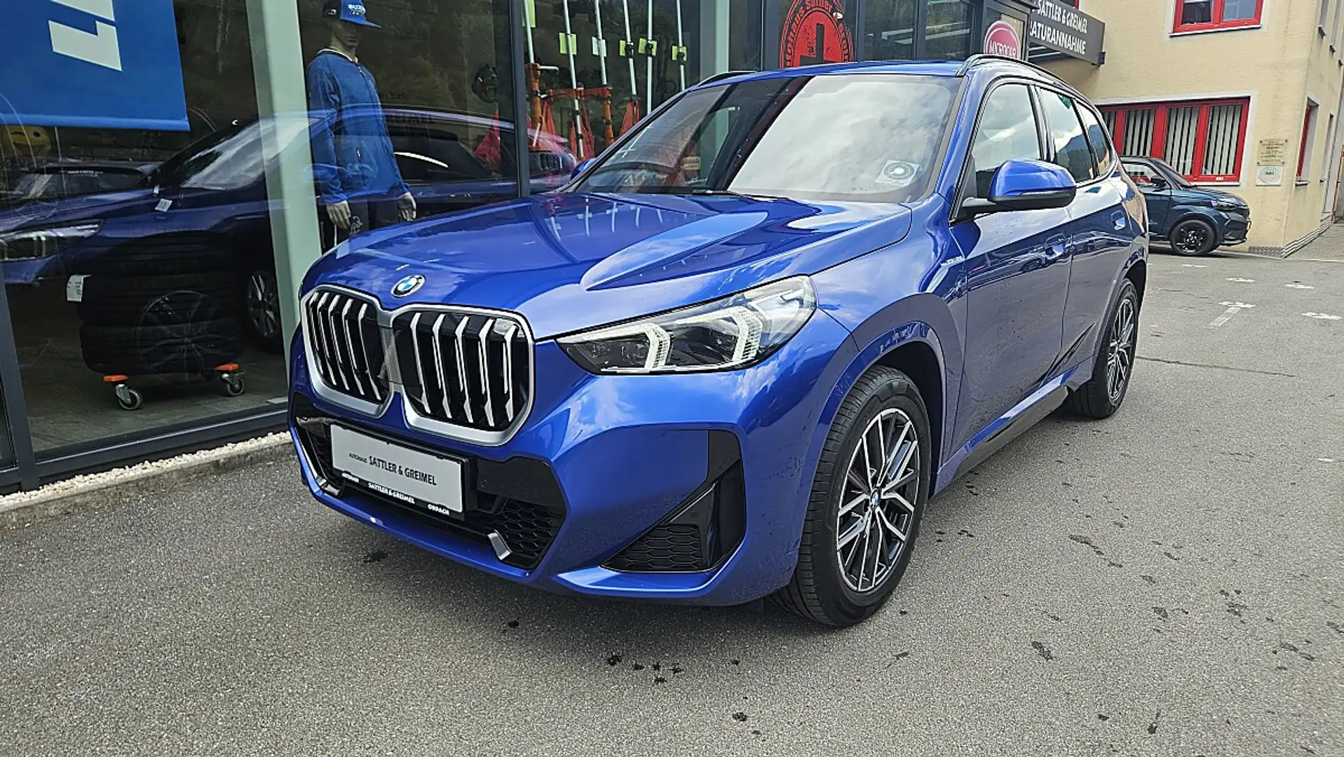 BMW X1 sDrive18i Aut. M-Sportpaket Blau - 2