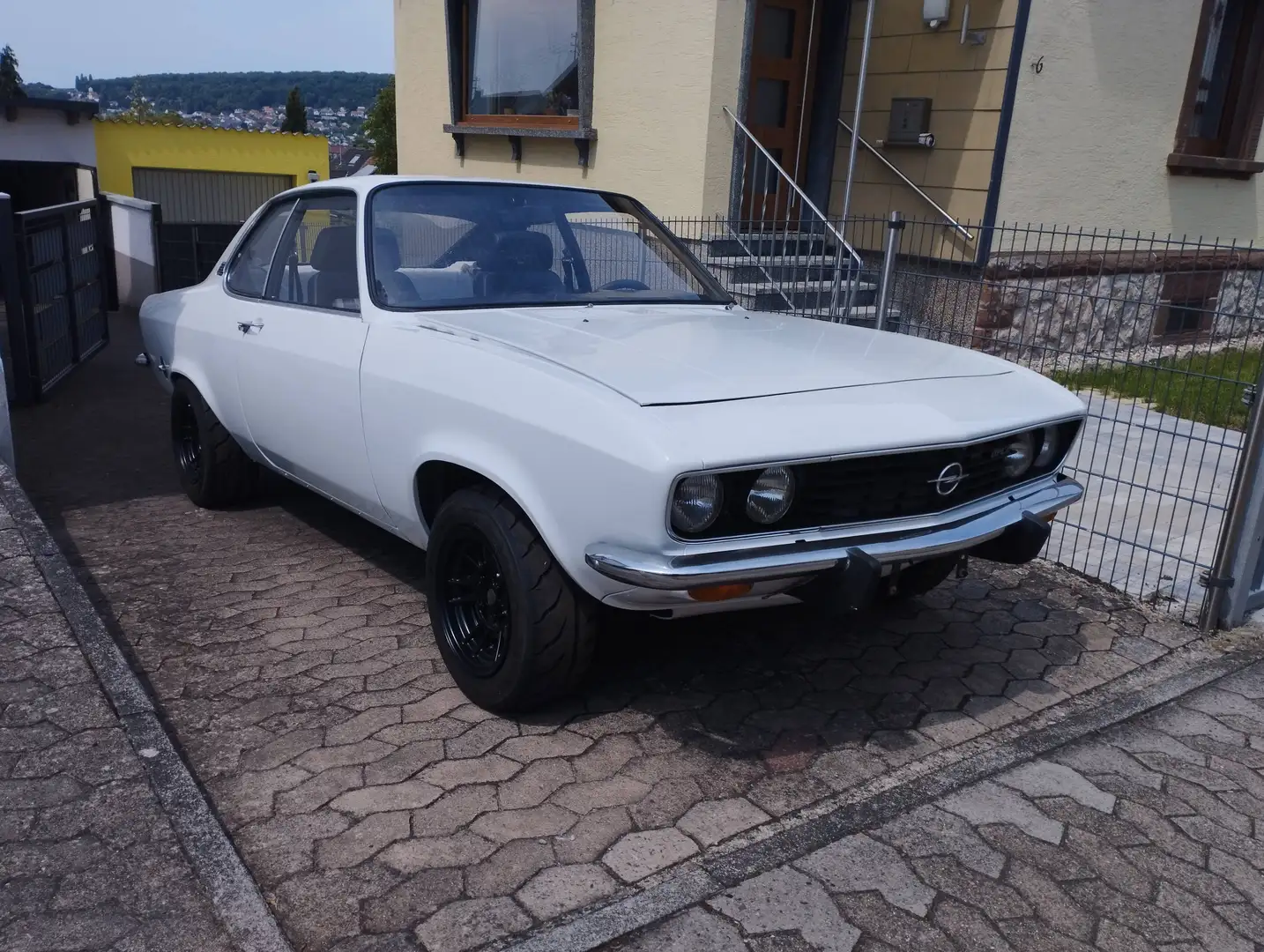 Opel Manta A-L Weiß - 1