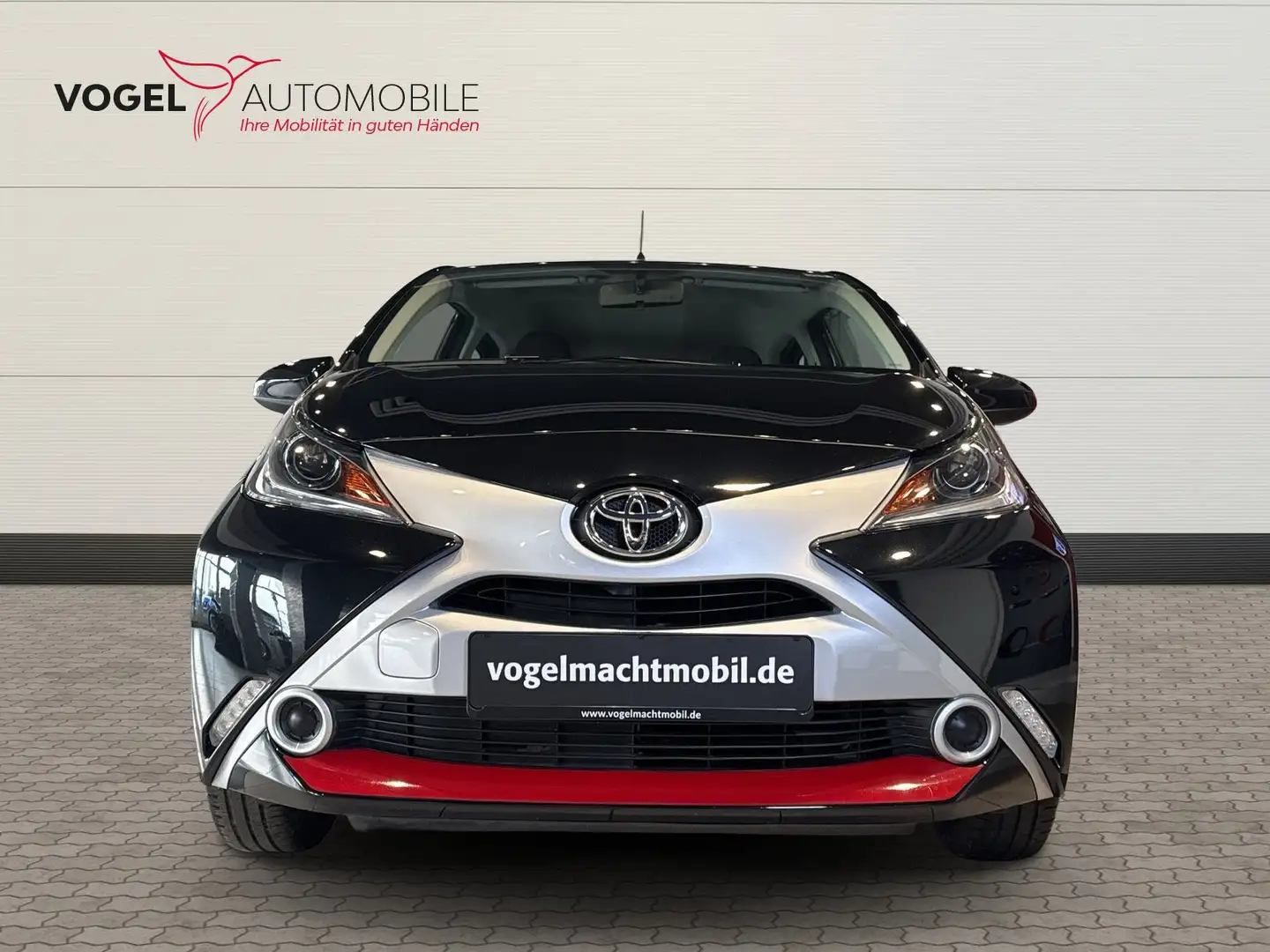 Toyota Aygo 1.0 x Zwart - 2