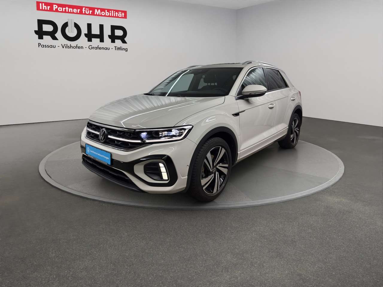 Volkswagen T-Roc 2023 — R-Line 1.5 TSI ACC Kam. LED Pano Massage