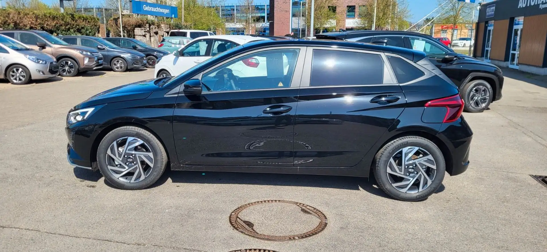 Hyundai i20 1.0 T-GDI DCT Trend Schwarz - 2