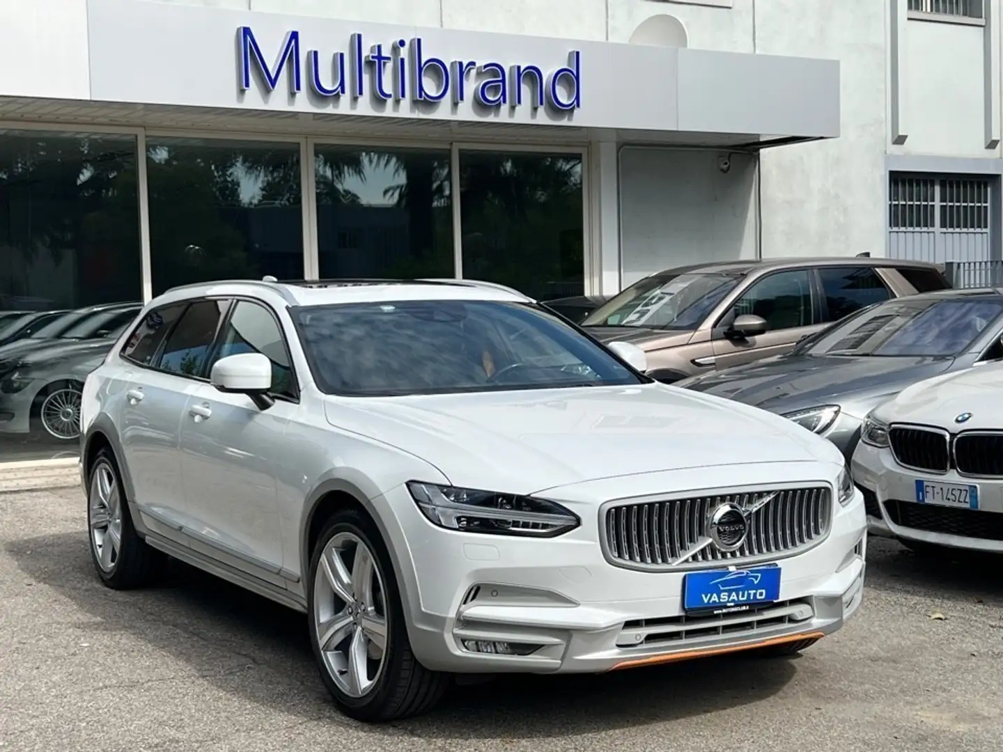 Volvo V90 Cross Country V90 Cross Country D4 AWD Geartronic Volvo Ocean Ra Wit - 1