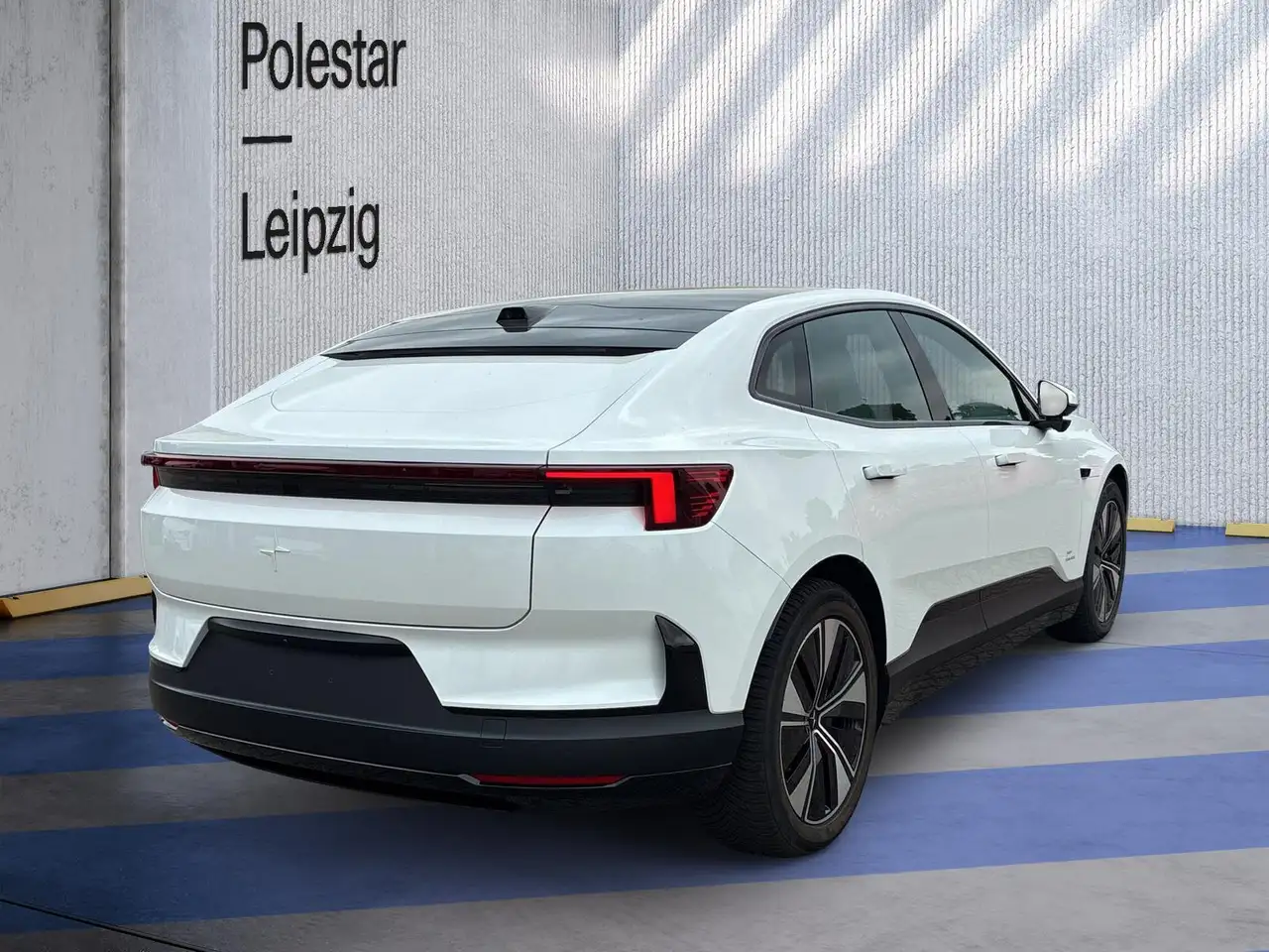 Polestar 4 2025
