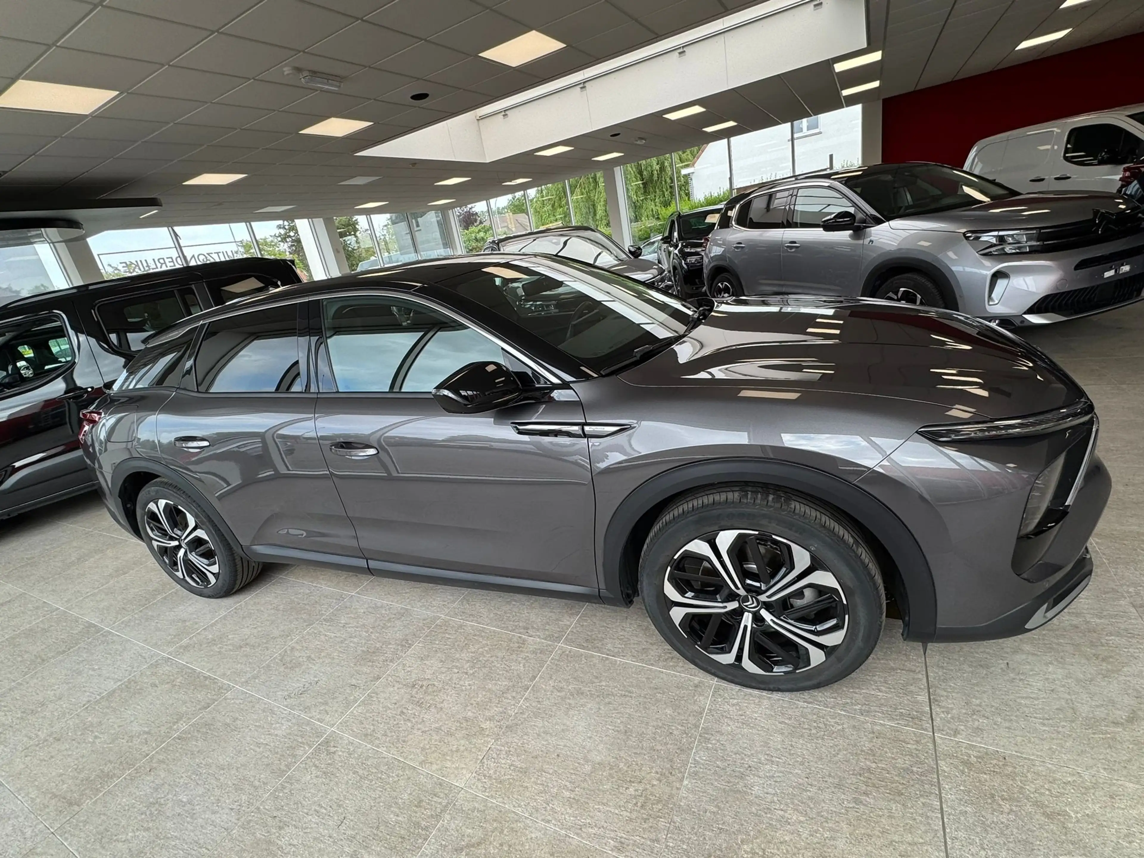 Citroen C5 X 1.6 Turbo PHEV Shine Pack 225pk full option — photo 8