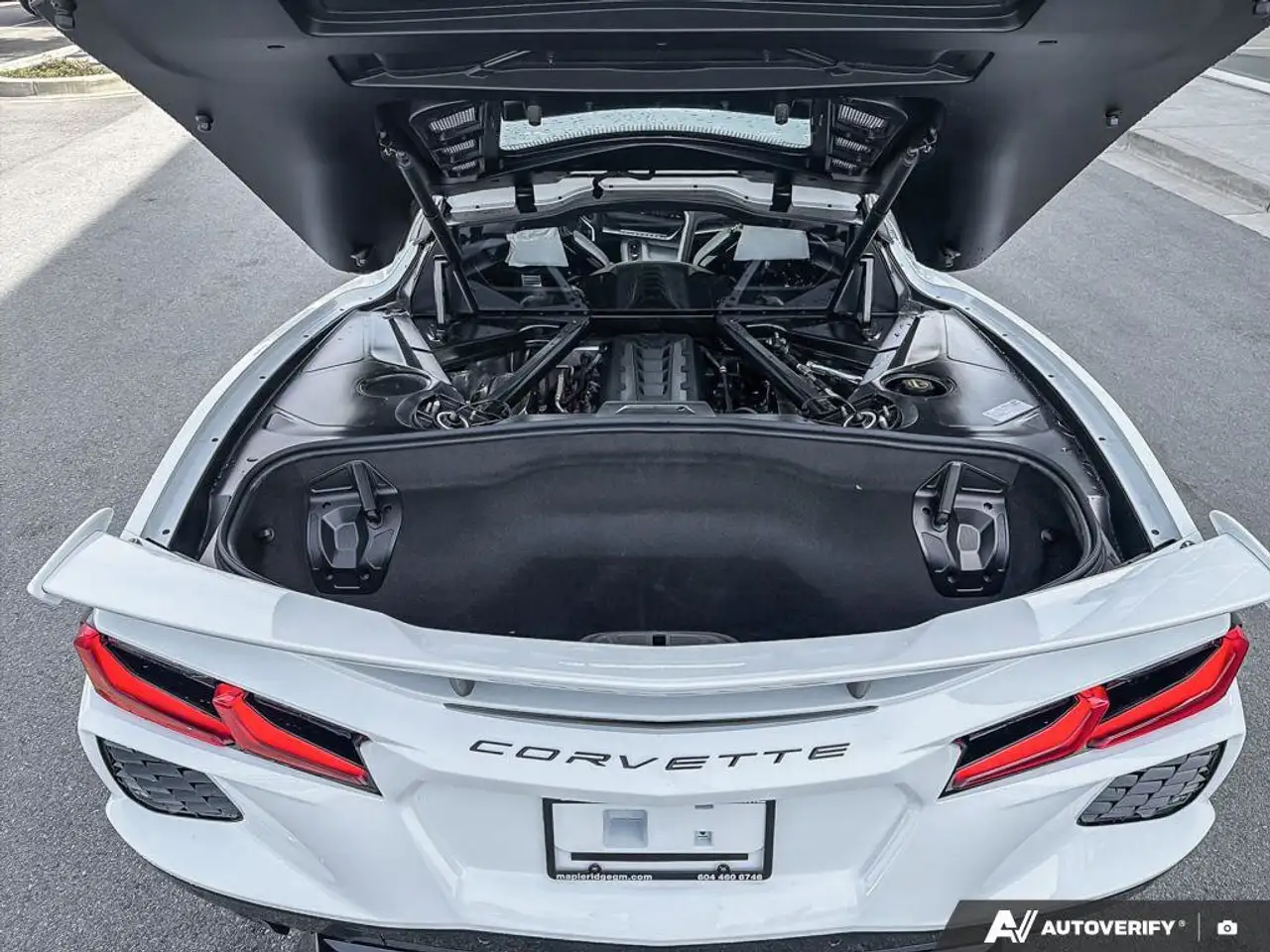 Chevrolet Corvette снимка Chevrolet Corvette