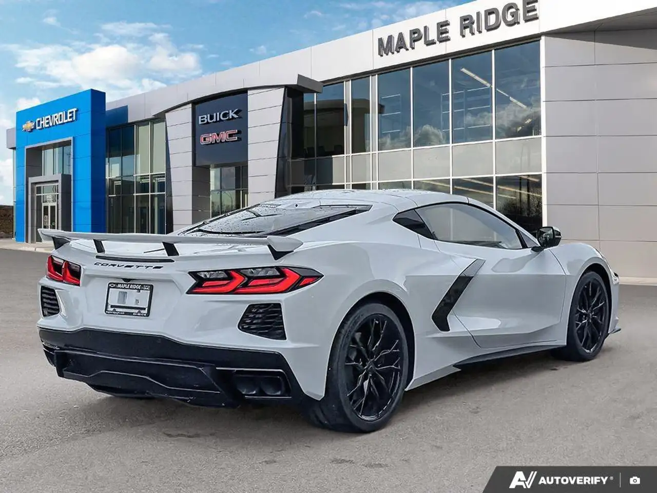 Chevrolet Corvette снимка Chevrolet Corvette