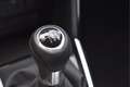 Mazda 2 1.5 Skyactiv-G Luxury | VOL | CAMERA | CARPLAY | N Rood - thumbnail 49