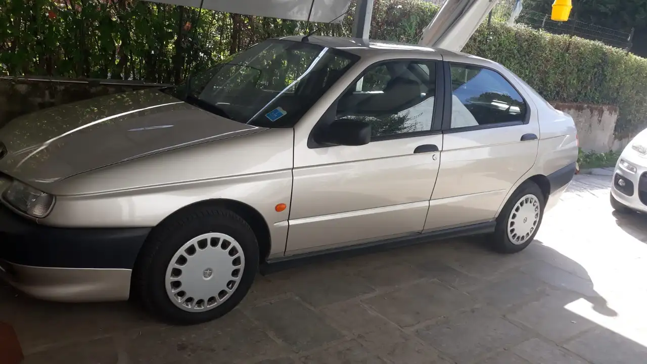 Alfa Romeo 146 1.6 ie L, foto 2