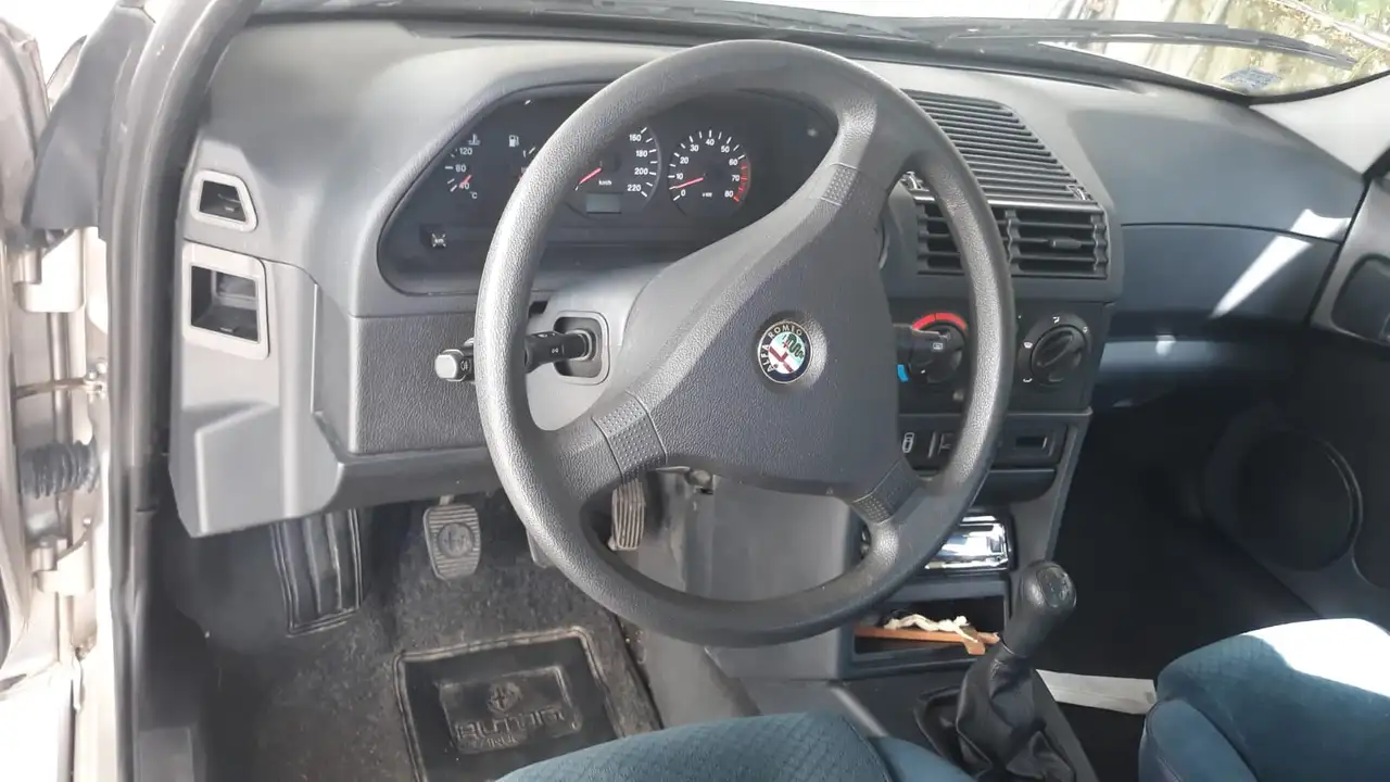 Alfa Romeo 146 1.6 ie L, foto 4