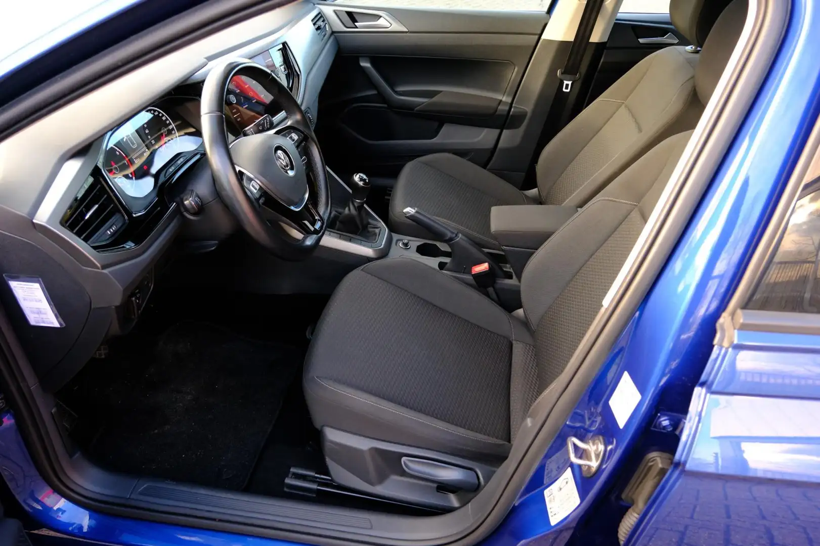 Volkswagen Polo 1.0 MPI Comfortline 5-drs Clima|Apple CarPlay|LMV Blau - 2