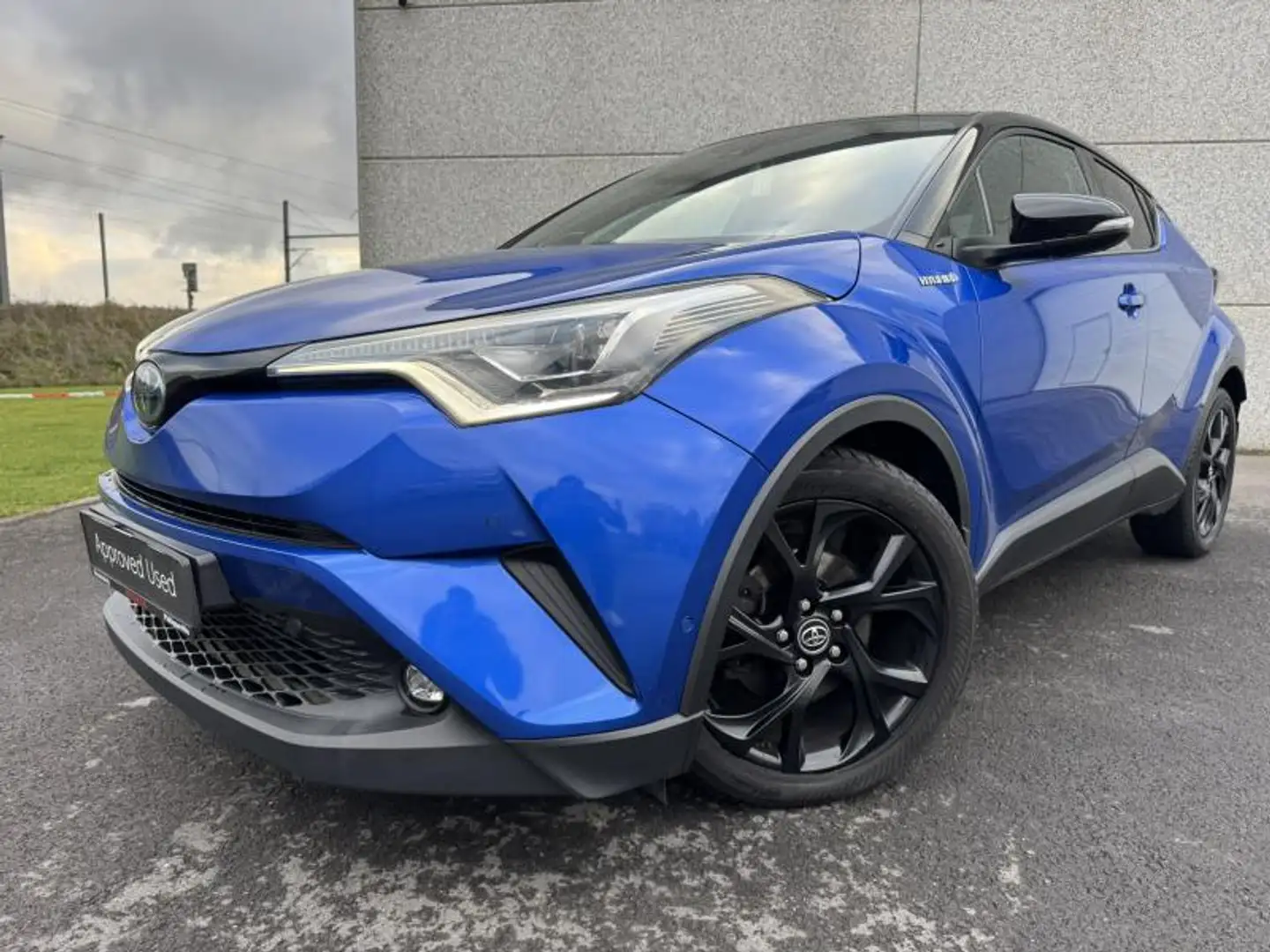 Toyota C-HR 1.8 CVT HSD C-ULT 2 Blau - 2