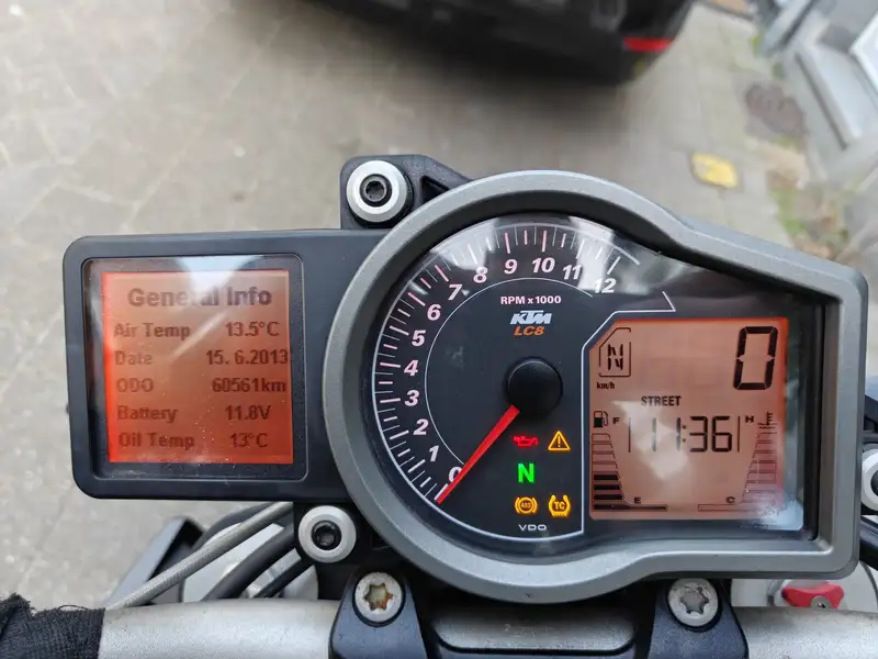 KTM 1290 Super Duke R - foto 2