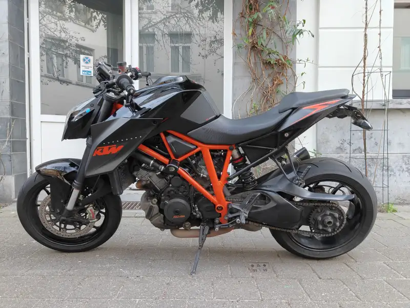 KTM 1290 Super Duke R - foto 3