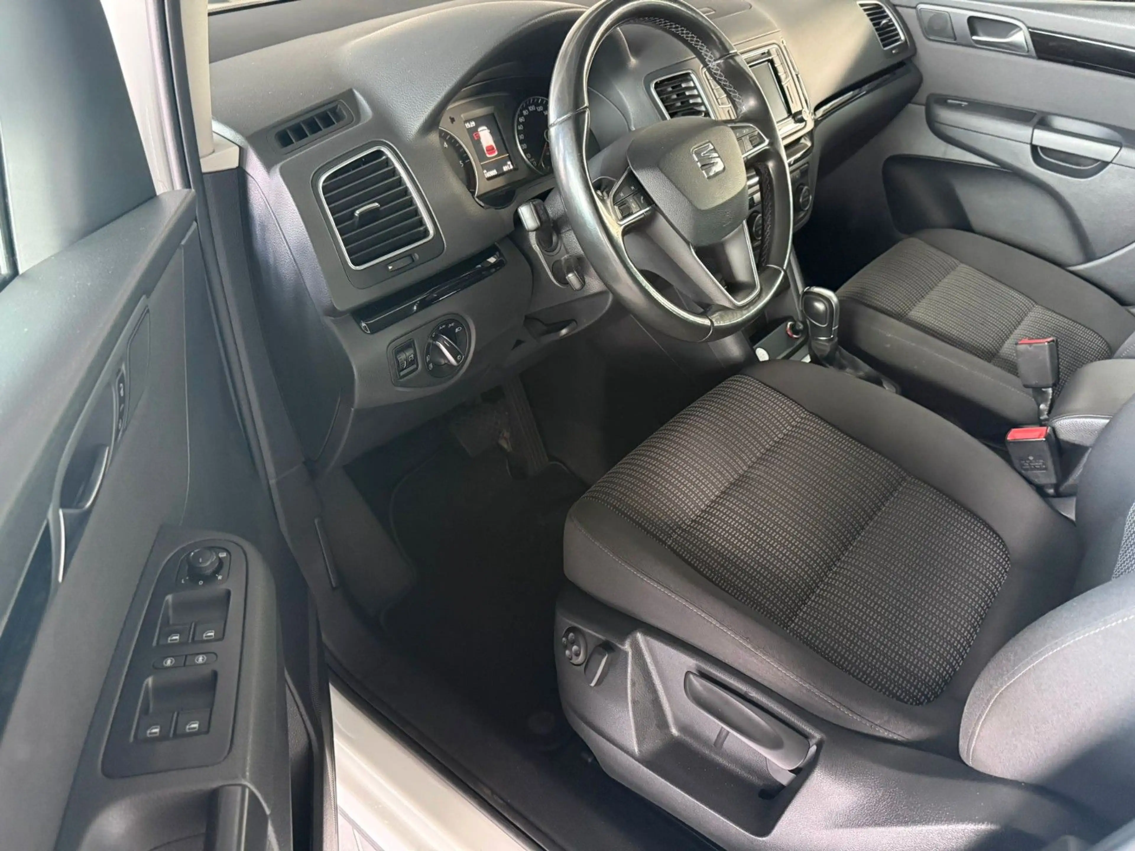 SEAT Alhambra Style*AHK.*Navi*Xenon*Panorama Dach — photo 11