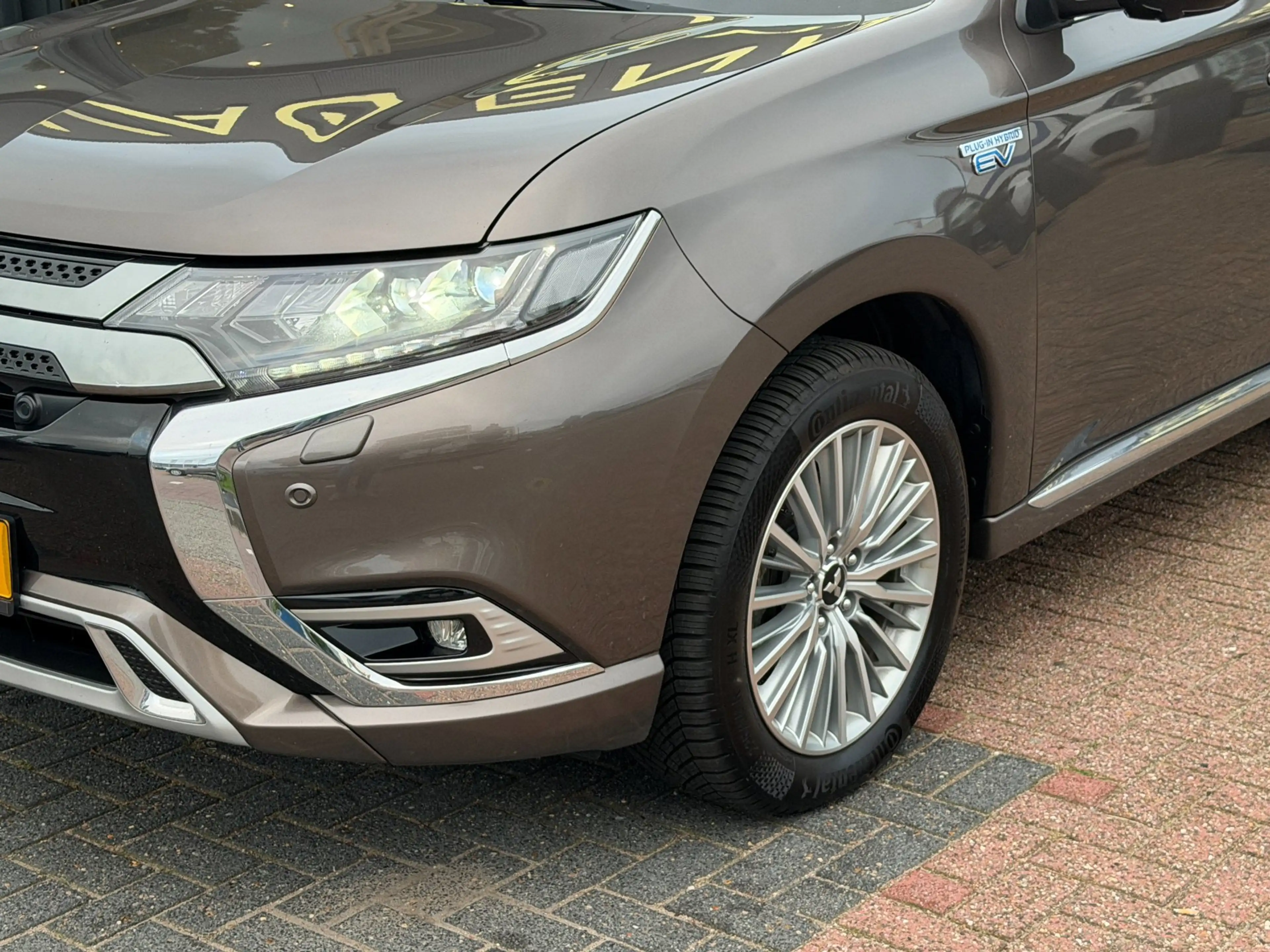 Mitsubishi Outlander 2.4 PHEV Intense+ AUT|NAV|CAM|Carplay — photo 4