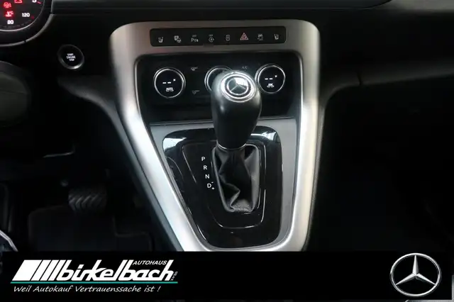 Mercedes-Benz T-Class view 8