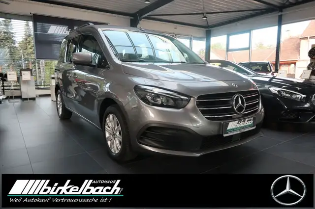 Mercedes-Benz T-Class view 3