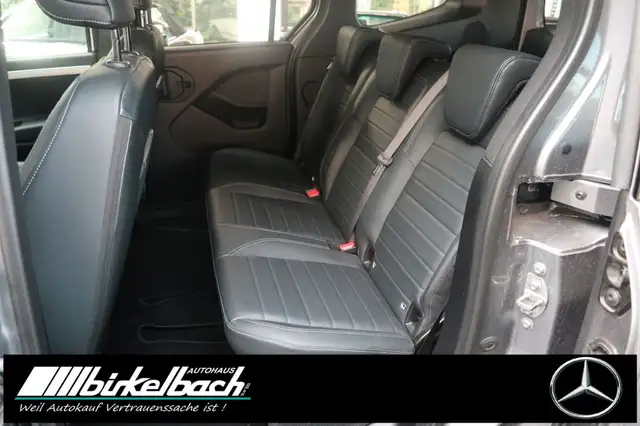 Mercedes-Benz T-Class view 13