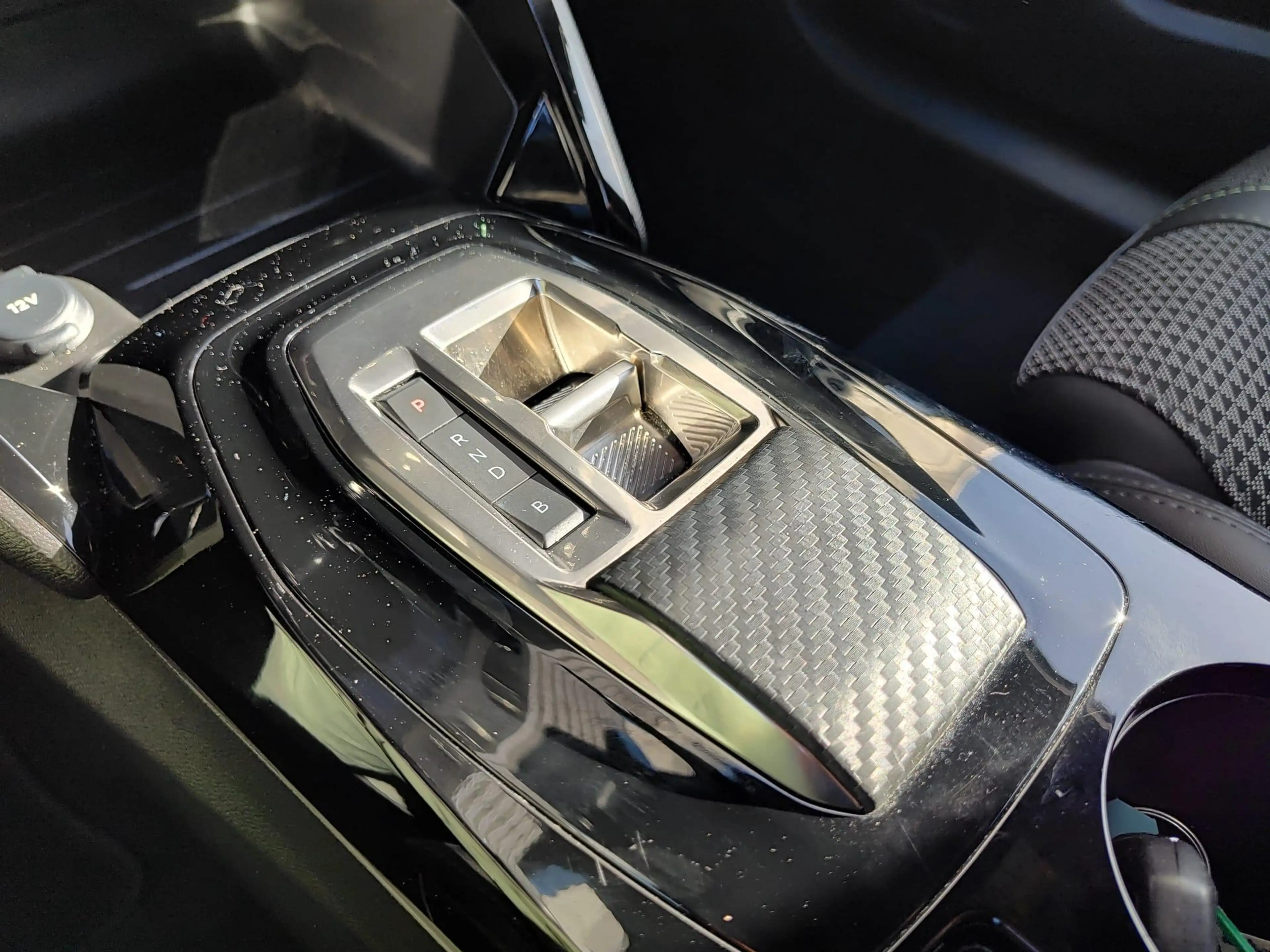 Peugeot e-208 EV GT 350 50 kWh I Stoelverwarming I Navigatie I C — photo 11