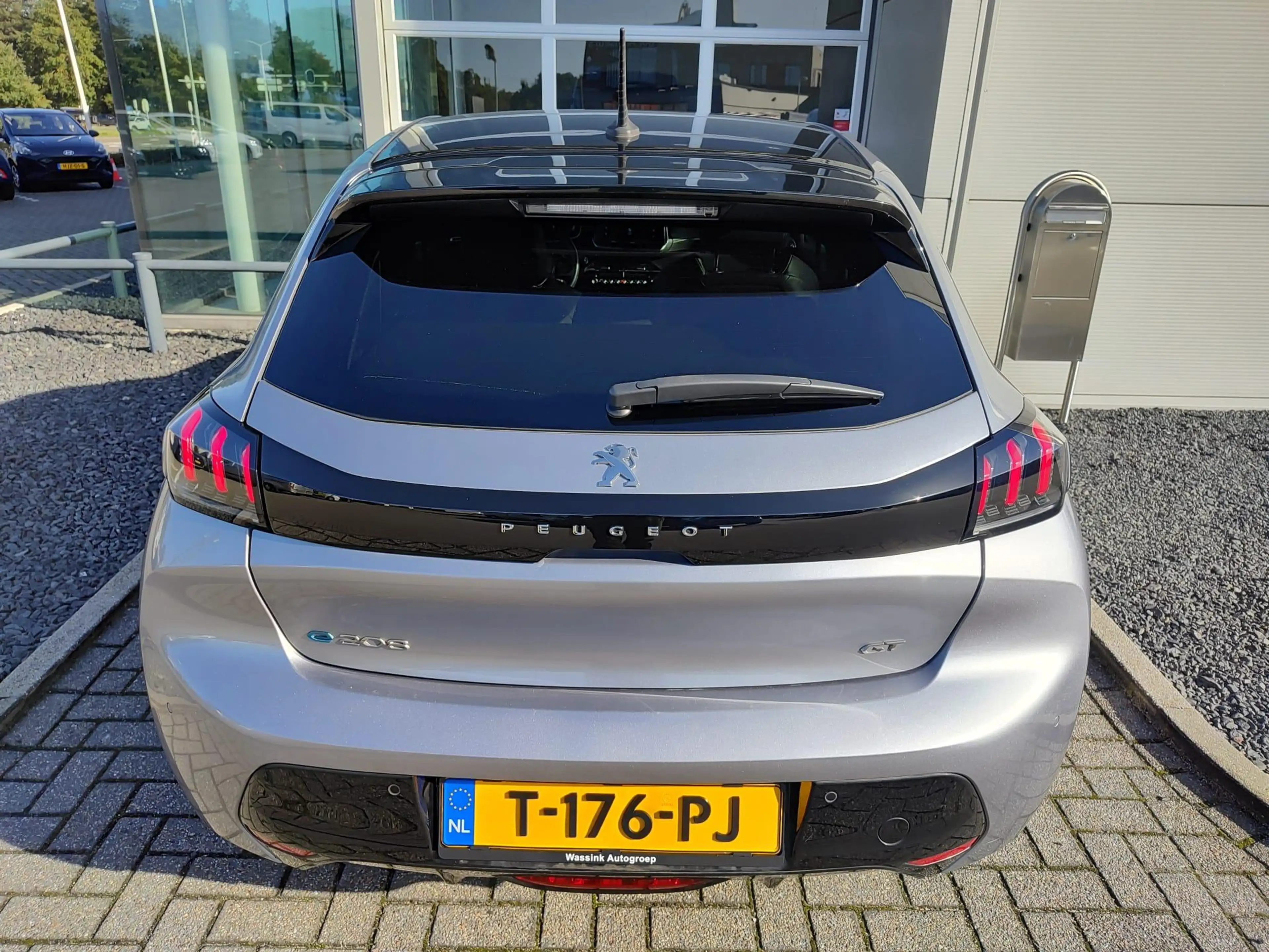 Peugeot e-208 EV GT 350 50 kWh I Stoelverwarming I Navigatie I C — photo 8