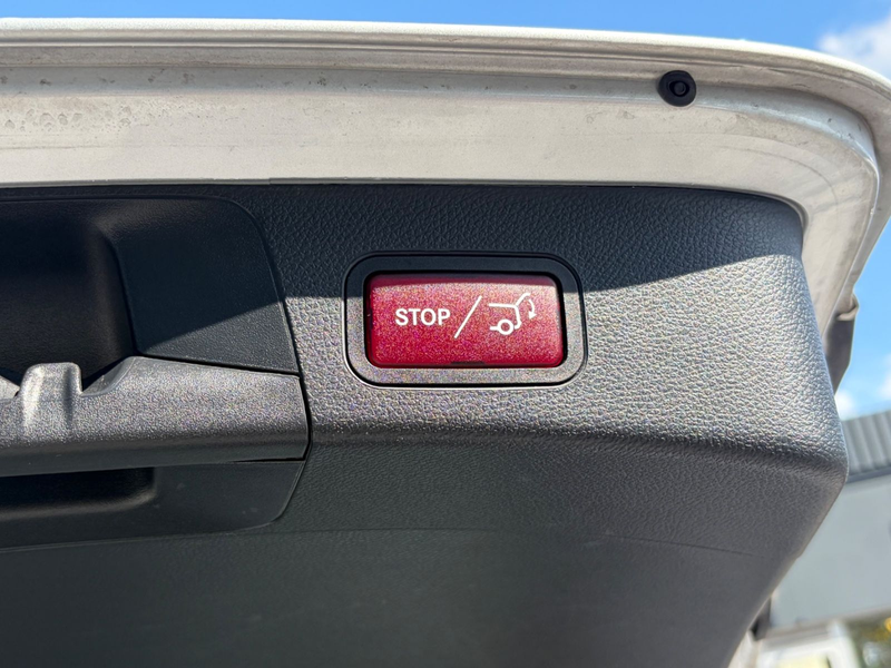 Mercedes-Benz C 250 CGI T AMG Panorama /Standhz. /LED /Leder — photo 14