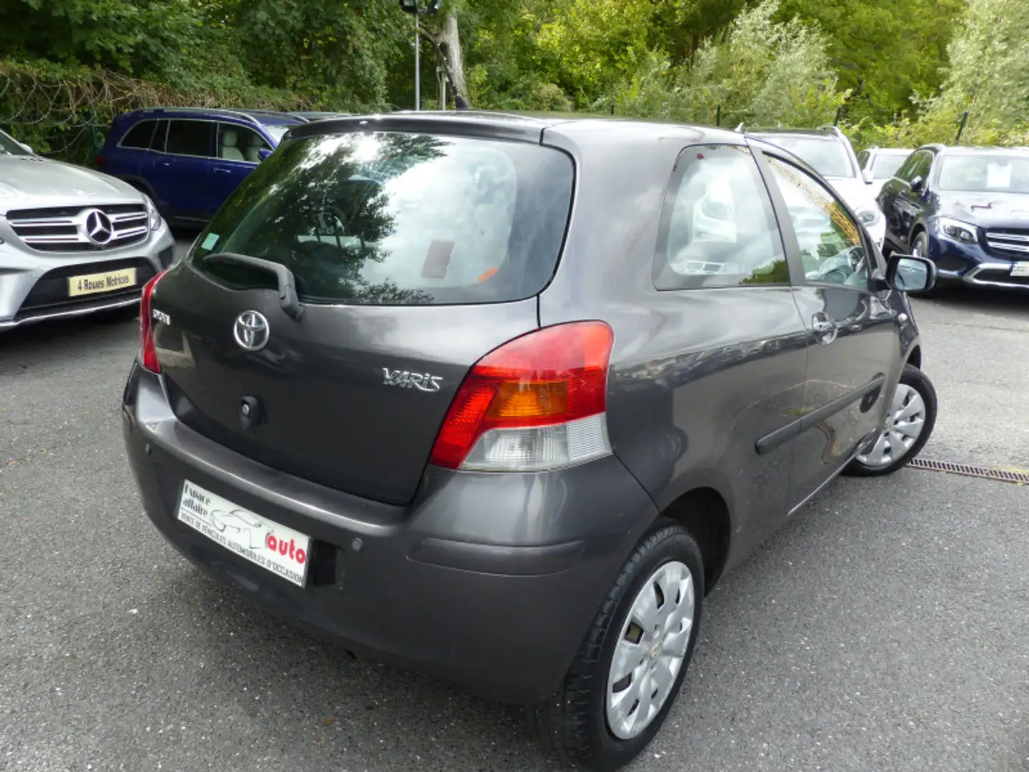 Toyota Yaris 100 VVT-I START\u0026STOP CONFORT 3P BOITE AUTOMATIQUE Gris - 2
