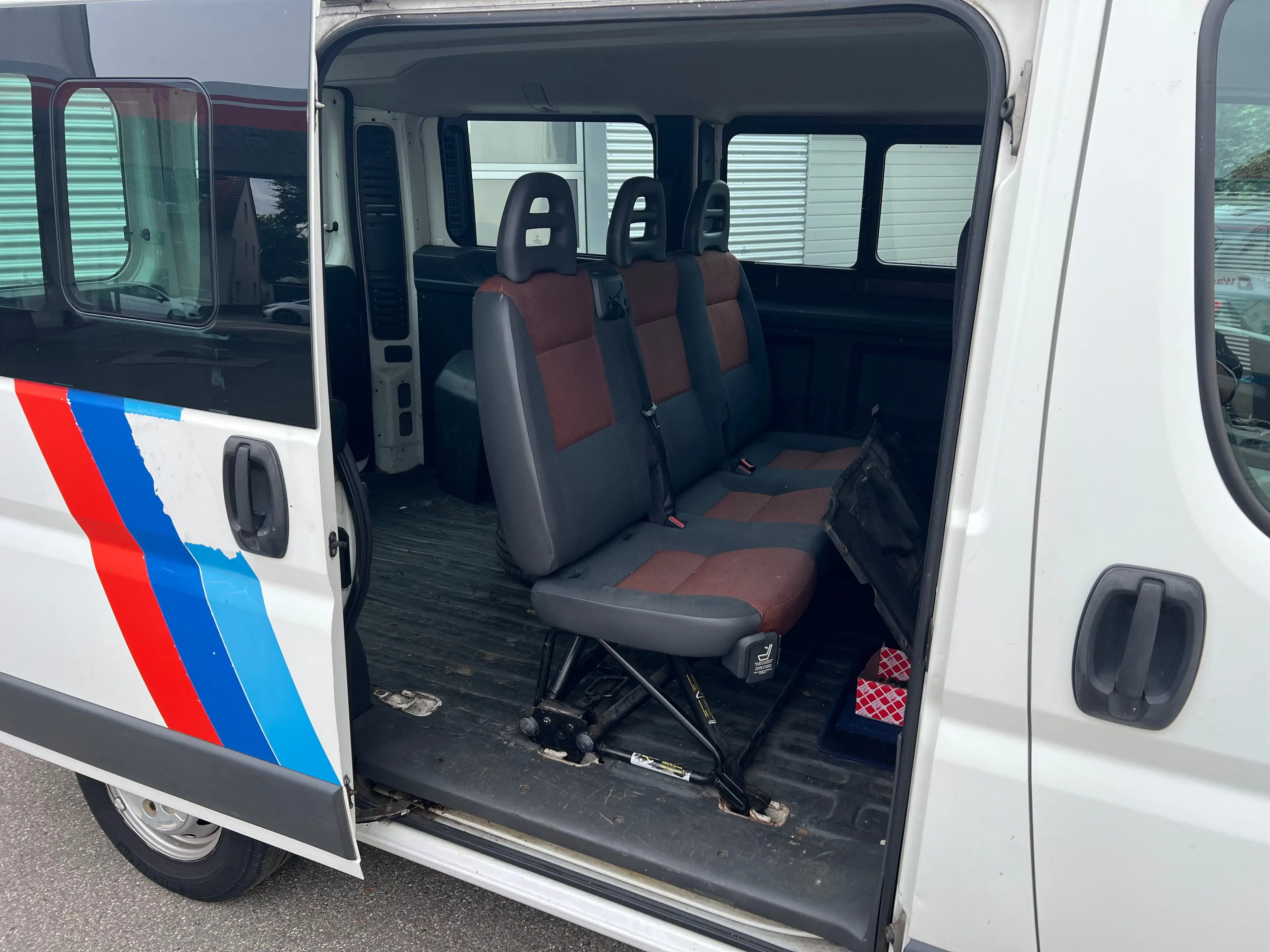Peugeot Boxer HDi Standart (333) / 6 Sitzer — photo 13