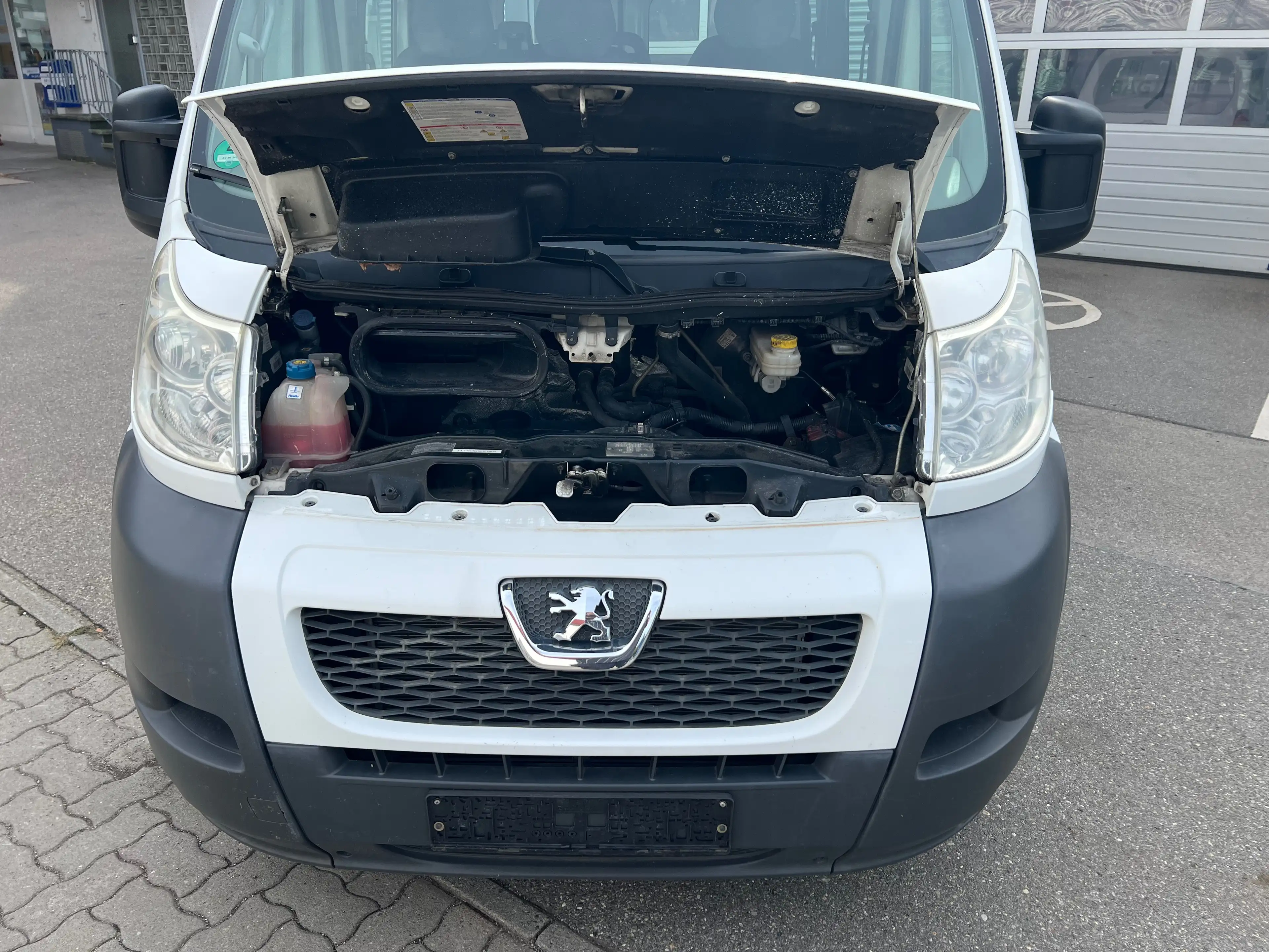 Peugeot Boxer HDi Standart (333) / 6 Sitzer — photo 17