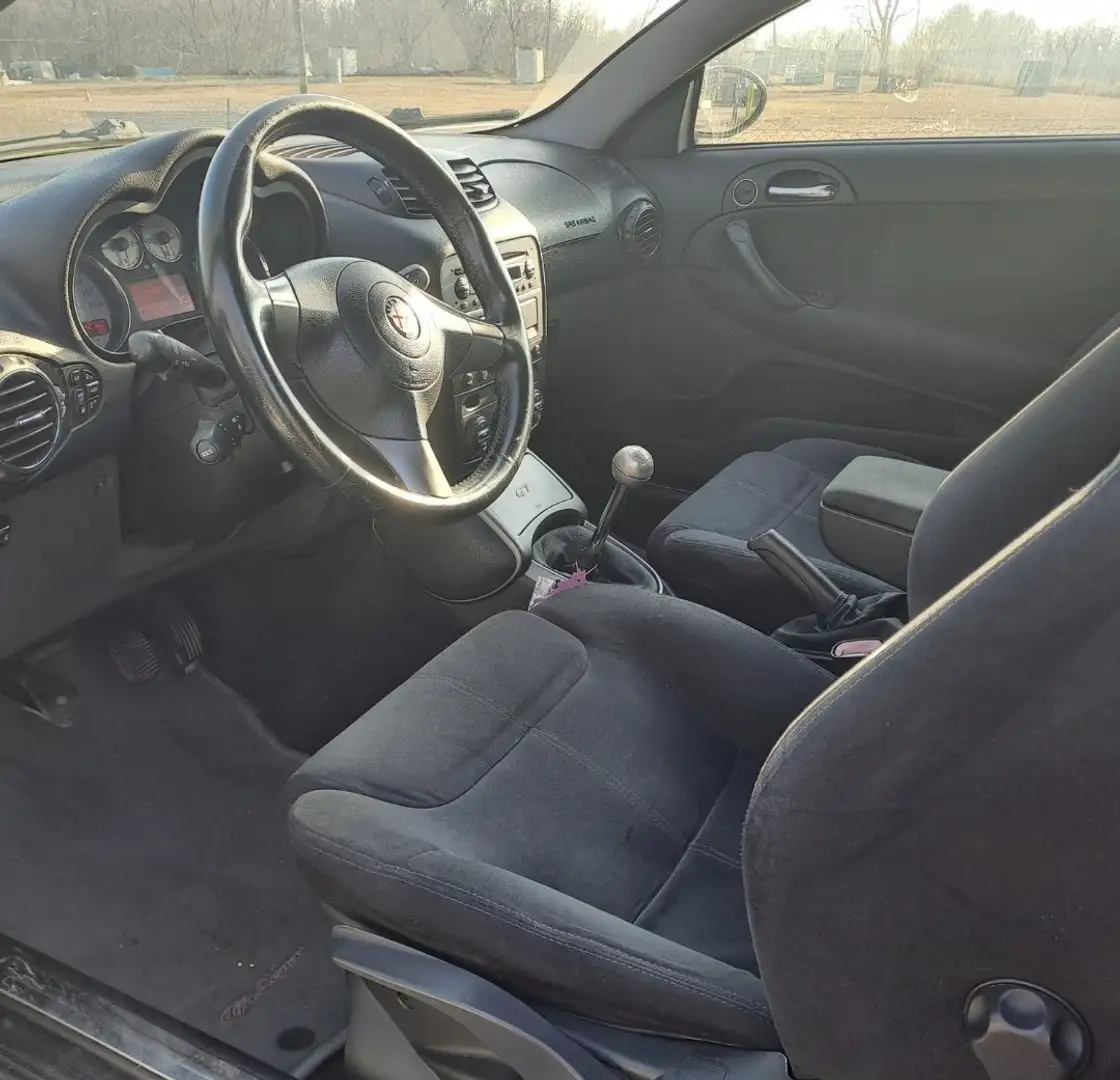 Alfa Romeo GT 1.8 ts Distinctive - 2