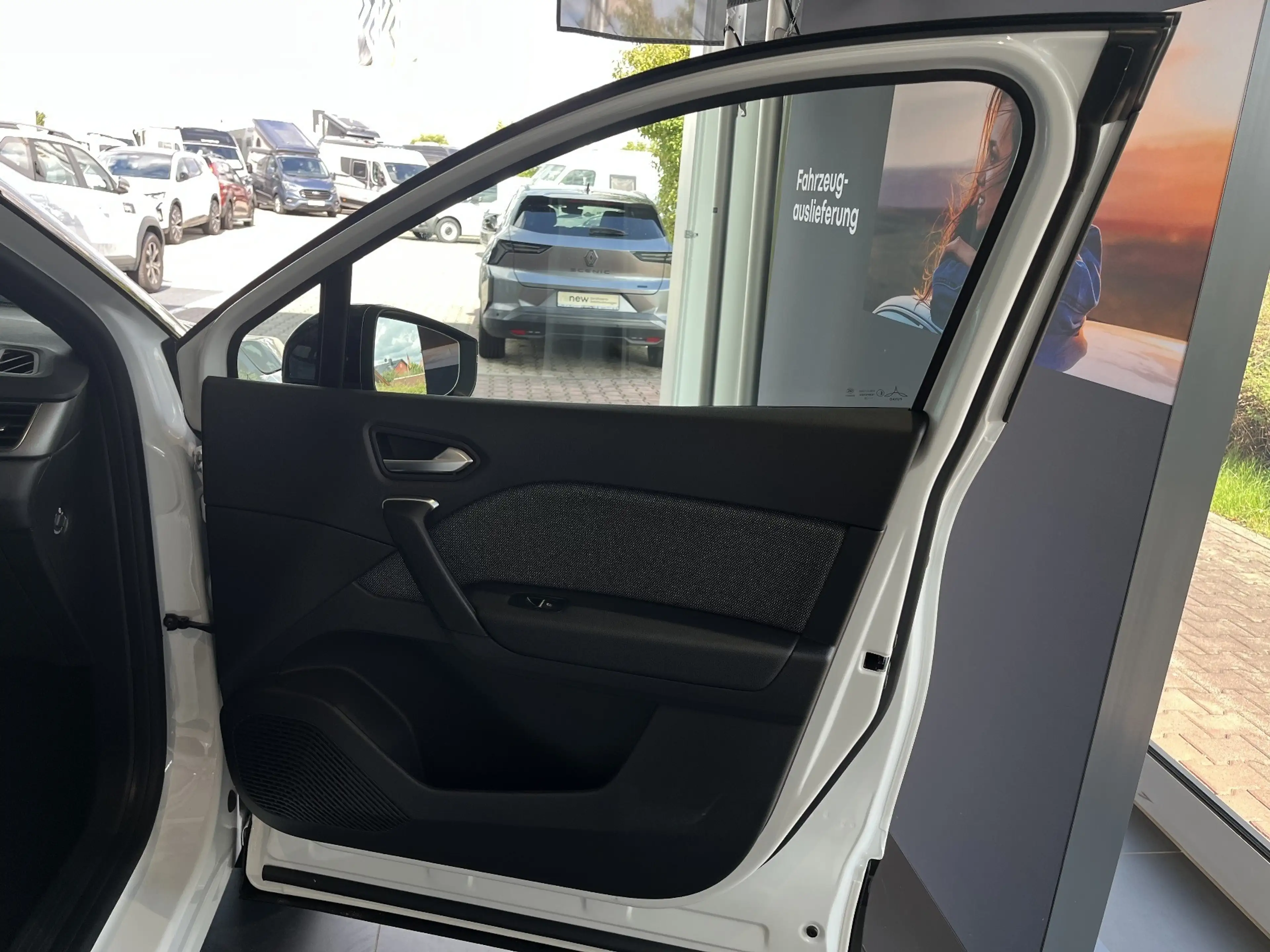 Renault Captur Techno Full Hybrid E-Tech 160 — photo 5