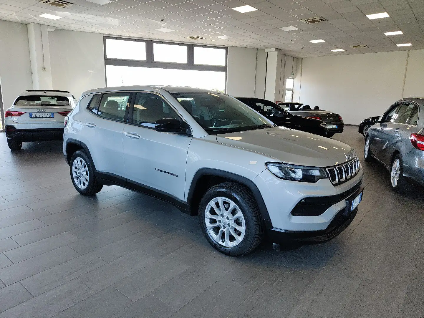 Jeep Compass 1.3 T4 Auto Camera CarPlay/AndroidAuto FariLED Zilver - 2