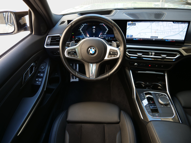 BMW 340 M340i xDrive Touring — photo 12