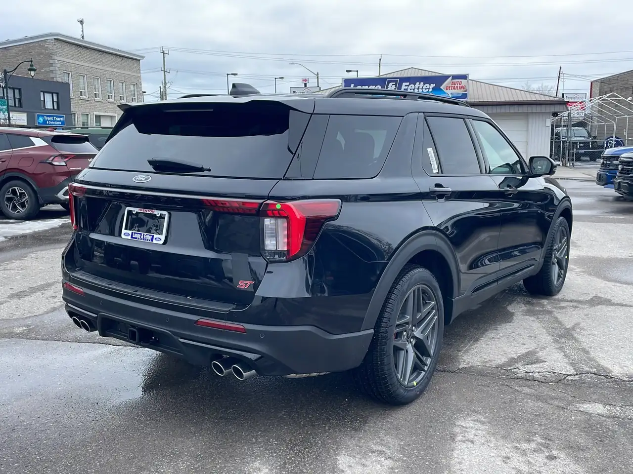 Ford Explorer снимка Ford Explorer