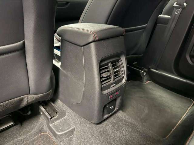 Ford Kuga — photo 16
