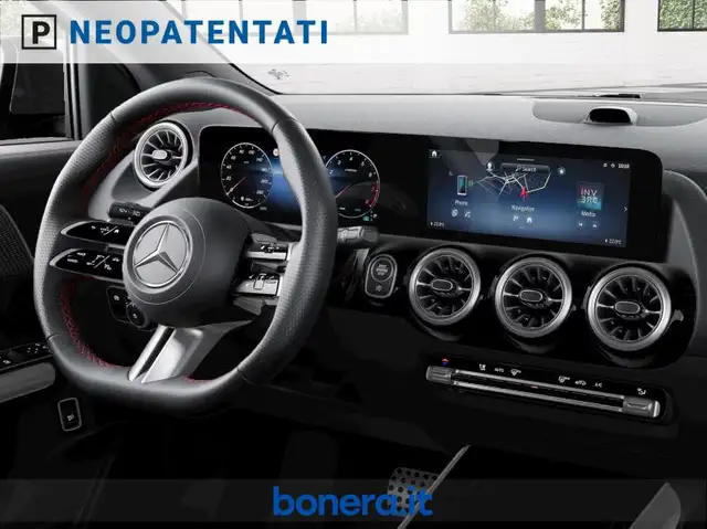 Mercedes-Benz Gla view 6