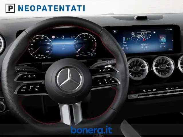 Mercedes-Benz Gla view 5