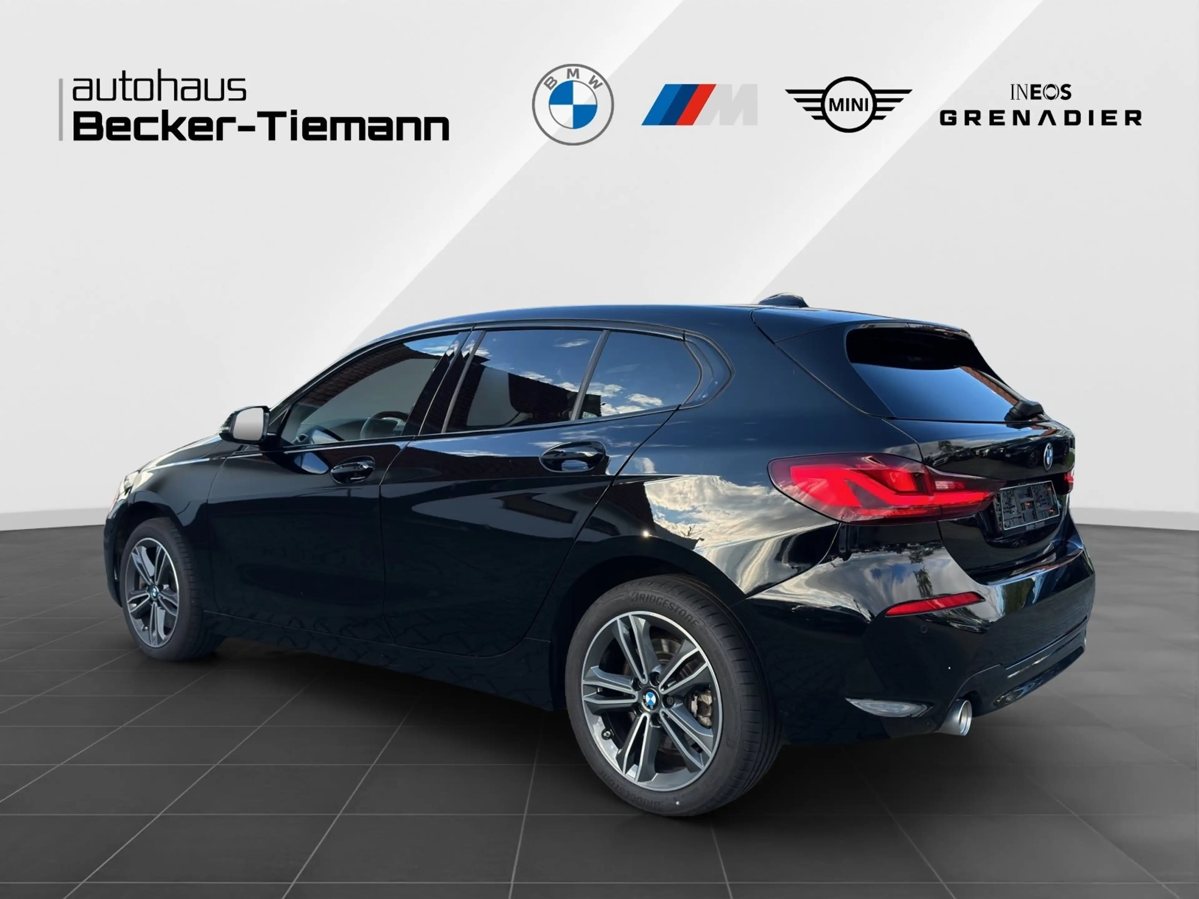 BMW 120 i M Sport Line*LCProf*17 ZOLL*SHZ*DAB*LED*PDC — photo 4