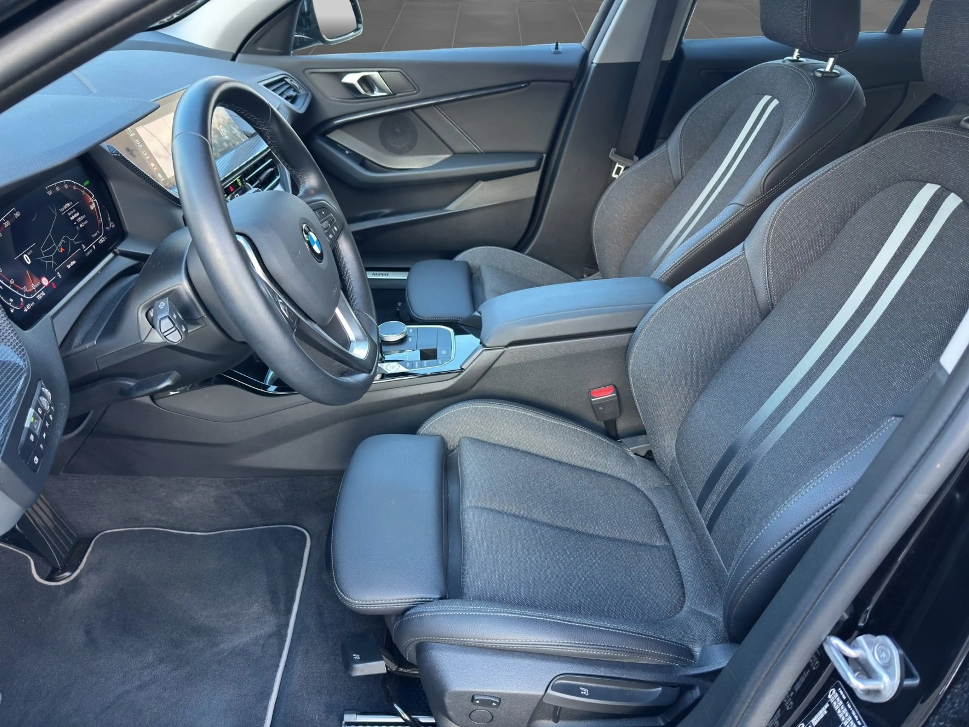 BMW 120 i M Sport Line*LCProf*17 ZOLL*SHZ*DAB*LED*PDC — photo 11