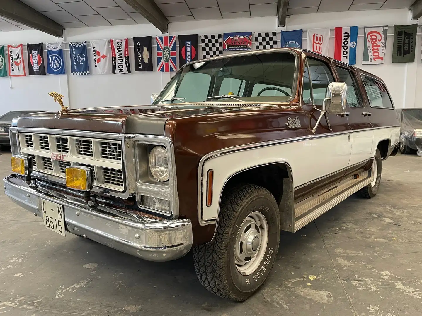 GMC Sierra Suburban Sierra Classic Marrone - 1