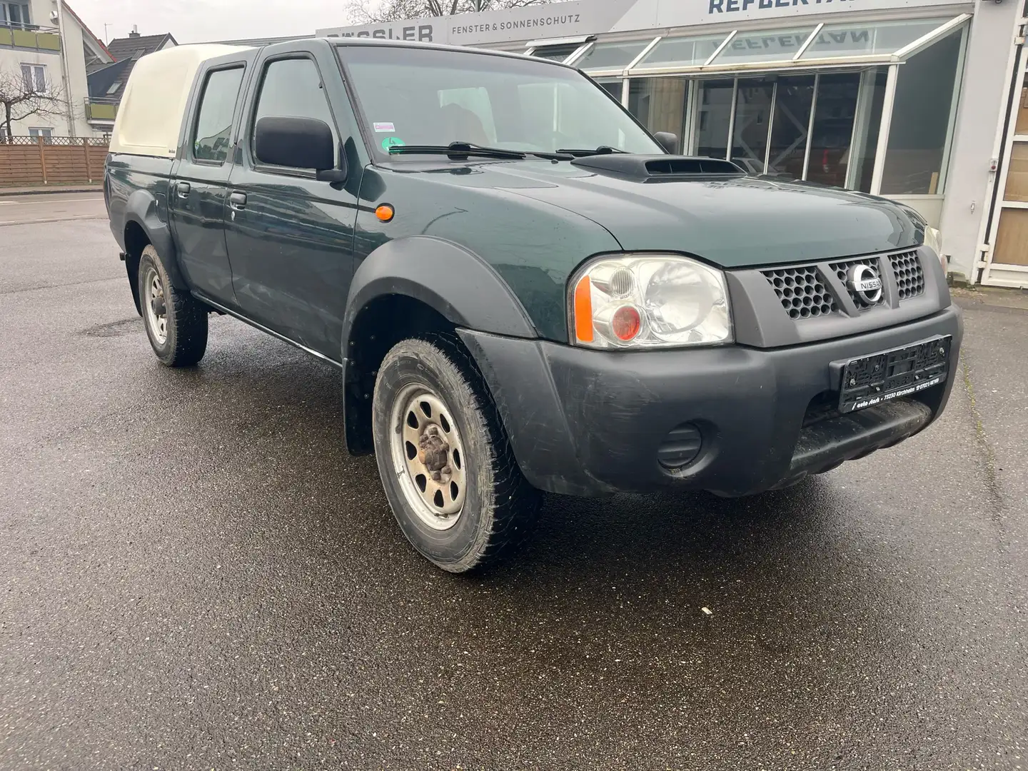 Nissan Pick Up NP300 4WD Green - 2