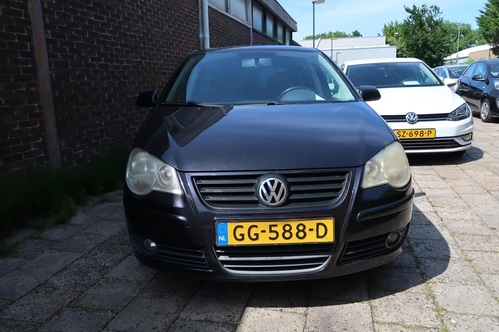 Volkswagen Polo 1.2 Easyline, Climate control, LM velgen, elektris Zwart - 2