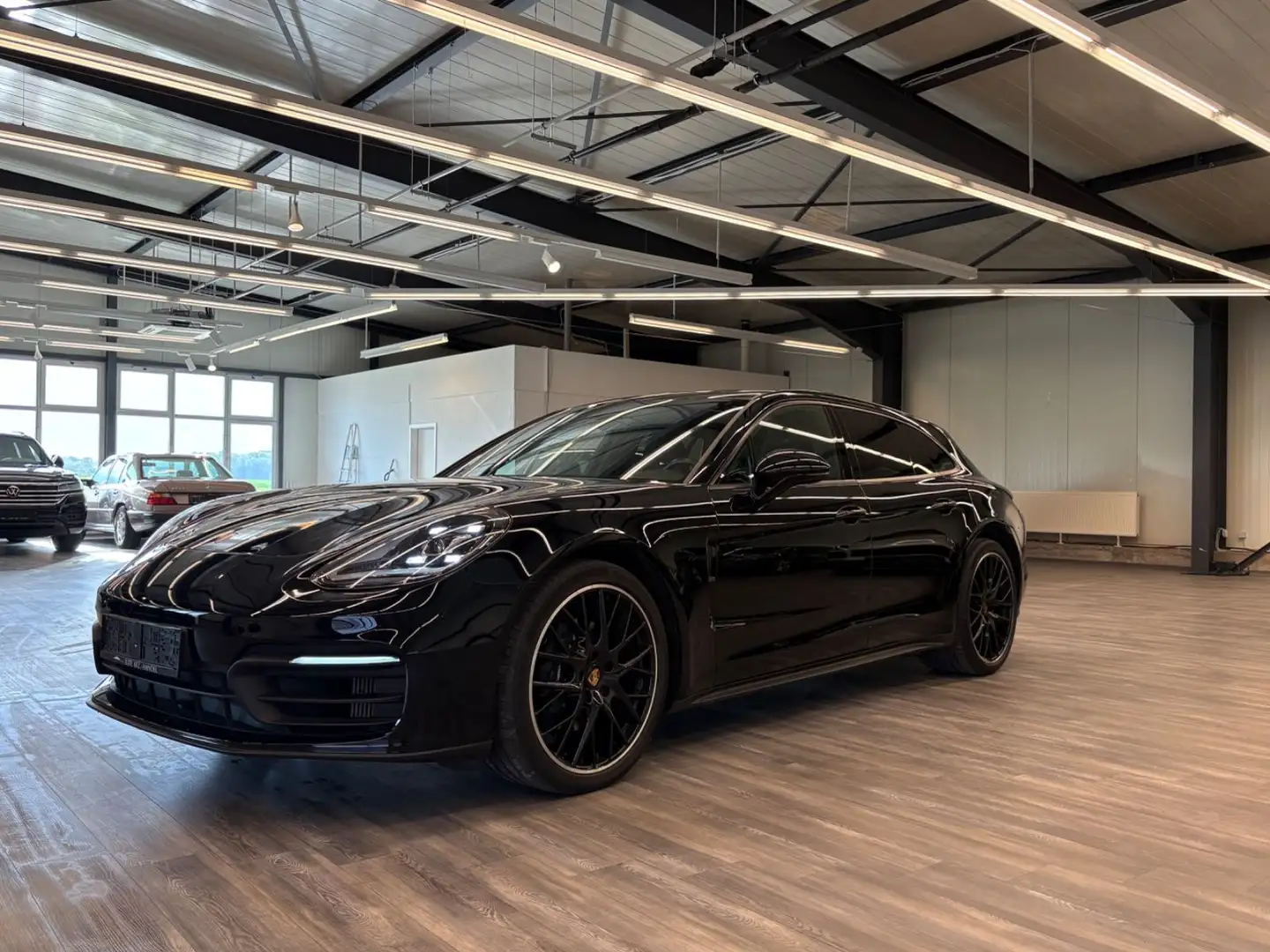 Porsche Panamera ST 4 Pano Sportabgas Luft AHK Bose 21Zo Zwart - 1